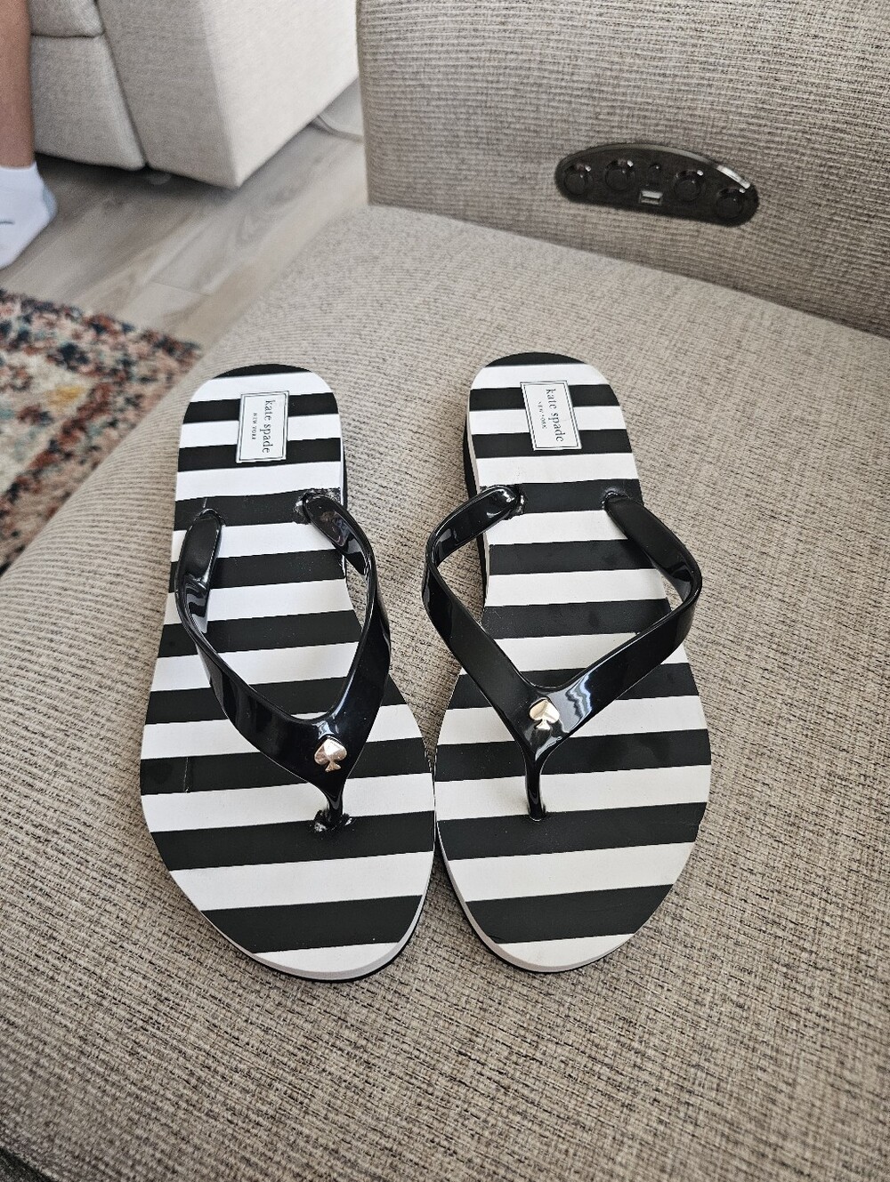 Kate Spade Mini Wedge Flip Flops - Picture 3 of 9